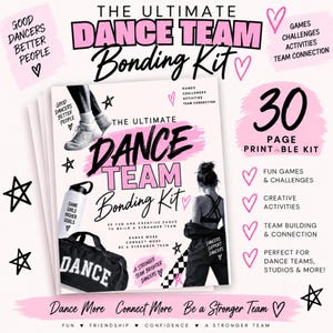 Può includere: Un kit stampabile di 30 pagine per il team building di danza con copertina bianca, testo nero e rosa, illustrazioni di una borraccia, una borsa sportiva nera e una ballerina. Il testo include The Ultimate Dance Team Bonding Kit e vari slogan.
