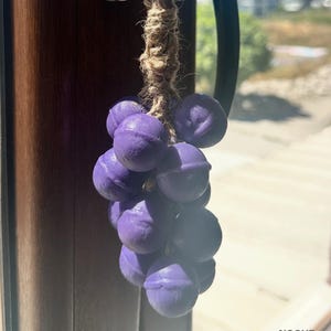Handmade Grape Cluster Soap Set for Bathroom Decor, Natural Scented Decorative Soap Bunches, Rustic Fruit Theme Soap Ornament
