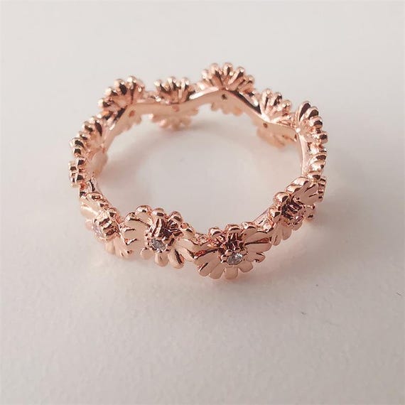 Pandora Rose Sparkling Daisy Flower Crown Ring