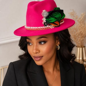 Forever 21 Pink Wide-Brim Fedora with Gold Braided Chain Accent Pink Fashion Wide Brim Felt Fedora Hat with 3-Ring Buckle  main image 2
