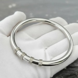 Minimalist Sterling Silver Wire Bangle | Handmade Modern Bracelet
