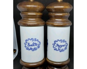 ヴィンテージ 高さ7.5インチ デルフトブルー オランダ風車型ソルト＆ペッパーミルシェーカーセット