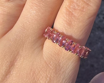 14k Pink Turmalin Semi Eternity Band Nachlassstück