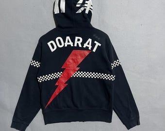 Felpa con cappuccio e zip grafica Vintage Doarat: streetwear giapponese anni 2000