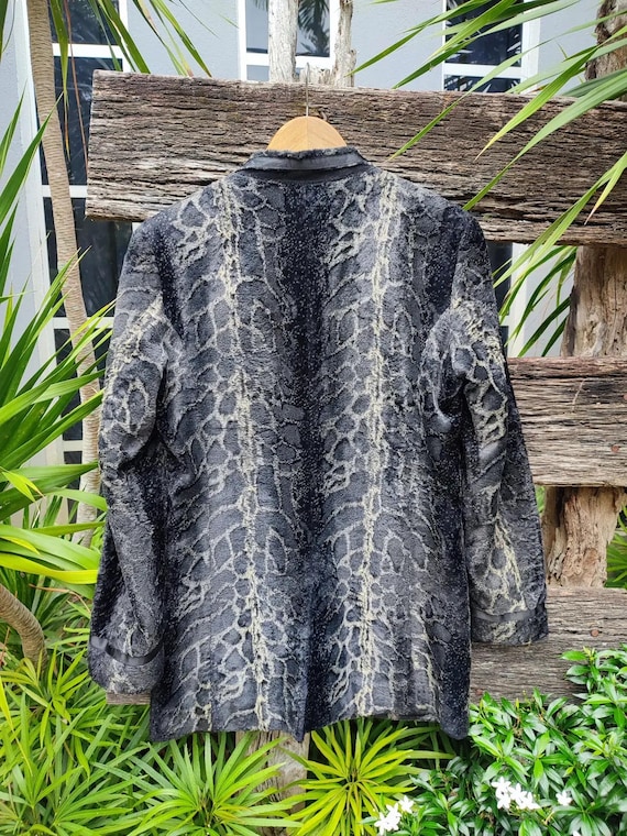 Tornado Mart Python Pattern Velvet Blazer (Size L) - image 6