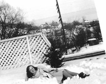 Vintage Photo - Pretty Woman Laying in Snow - 1940s Original Found Photo - Black & White Snapshot