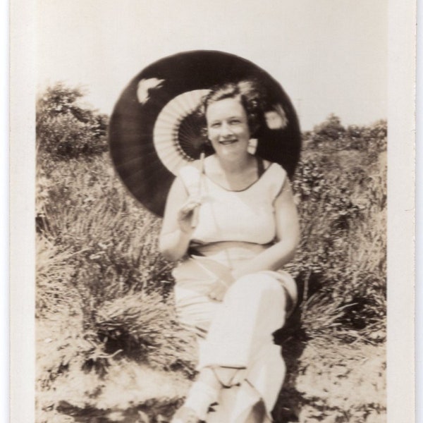 Vintage Photo - Pretty Woman with Parasol - 1940s Original Found Photo - Black & White Snapshot - Vernacular