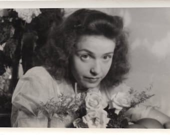 Vintage Portrait Photo - Pretty Young Woman with Roses - Original Found Photograph - Portraiture