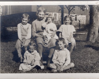 Vintage Photo - Brothers and Sisters - 1940s Original - Cute Children - Little Gang - Fun Expressions - Happy - Black & White -Snapshot