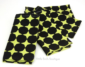 READY TO SHIP! Cloth Napkins 15 Inch Set of 4 in Atomic, Disco Dot, Mid Century Modern Black Dots on Olive Green