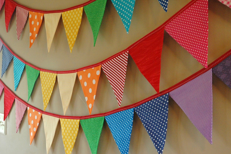 READY to SHIP Reusable Fabric Bunting, Banner, Pennant, Flag, Garland, Photo Prop, Decoration in Rainbow Party immagine 1