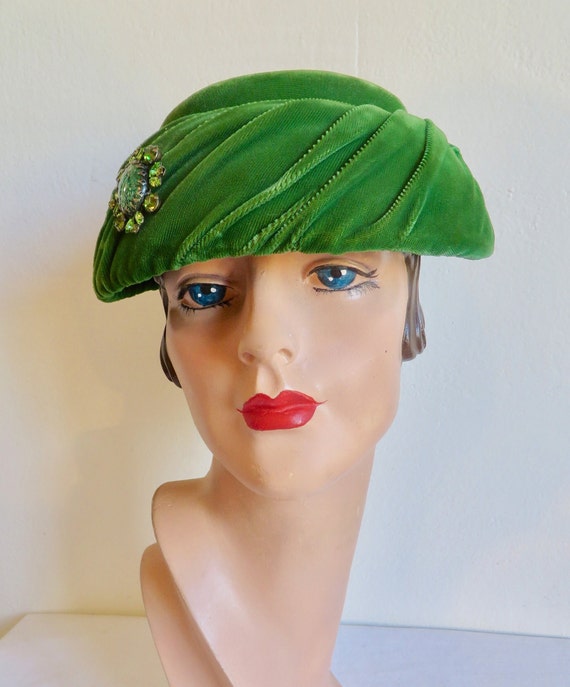 1950's Green Velvet Mushroom Style Hat with Glass… - image 4