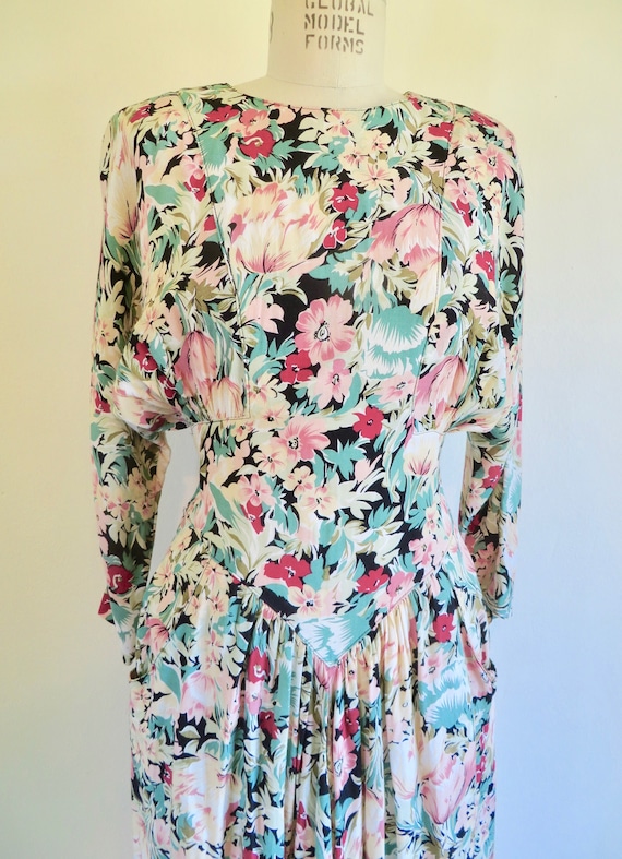 1940's Style Floral Rayon Print Midi Dress Yoked … - image 2