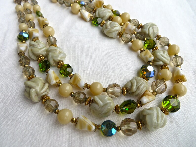 Vintage 1950/'sGreen Glass Beaded NecklaceArt Glass Beaded Multi Strand NecklaceRegency Jewels