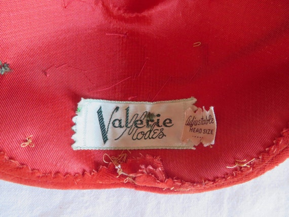 1950's Red Velvet Calot Style Hat Rose and Buds G… - image 10