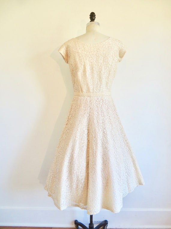 1950's Butter Cream Lace Fit and Flare Dress Swee… - image 8