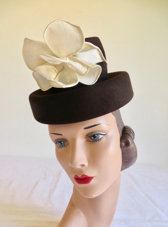 1940's Dark Chocolate Brown Wool Felt Tilt Topper… - image 4