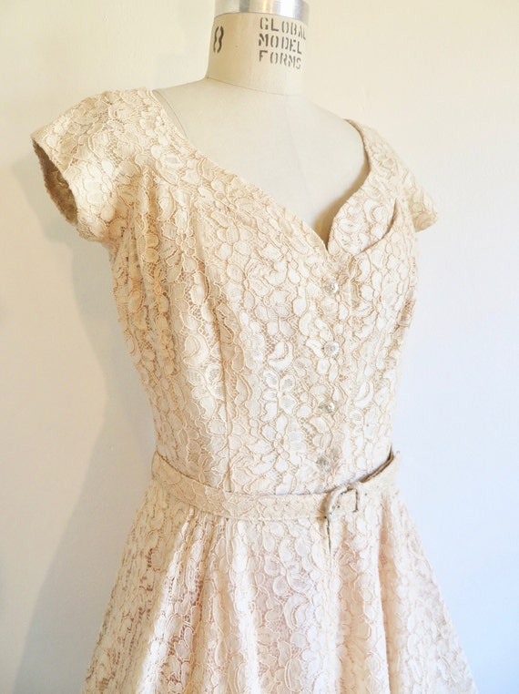 1950's Butter Cream Lace Fit and Flare Dress Swee… - image 4