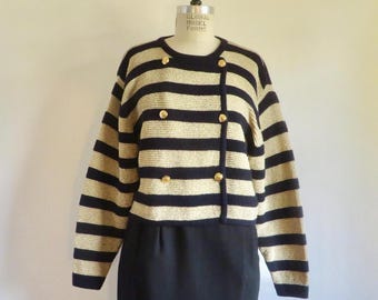 Cárdigan cruzado de punto a rayas negras y doradas de los años 90, estilo clásico náutico de Chanel Classiques Nordstrom, talla mediana