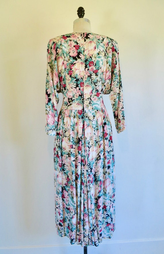 1940's Style Floral Rayon Print Midi Dress Yoked … - image 8