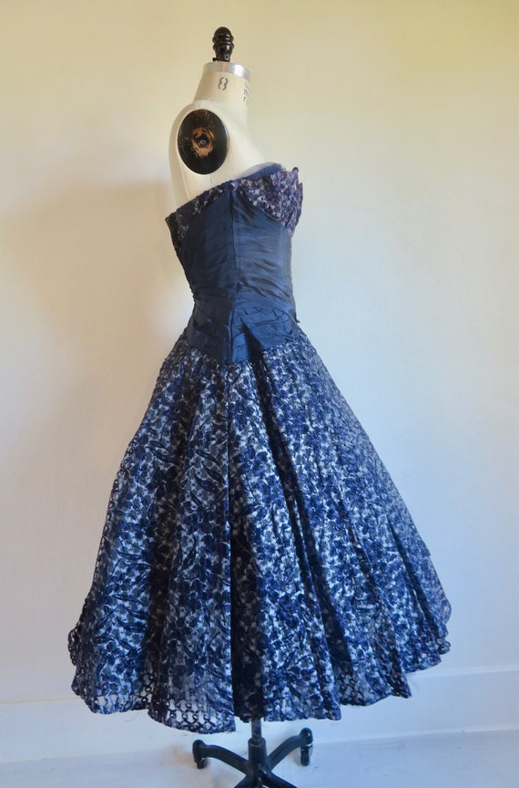 1950's Navy Blue Lace Ribbon Soutache Strapless B… - image 5