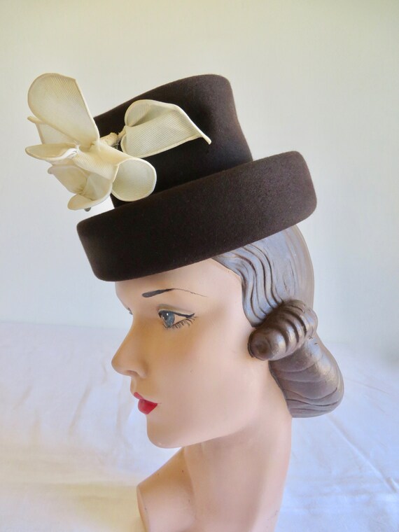 1940's Dark Chocolate Brown Wool Felt Tilt Topper… - image 6