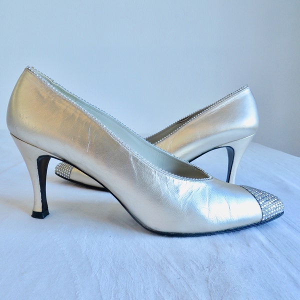 Size 8.5 US Stuart Weitzman Gold Metallic Leather High Heel Pumps with Swarovski Crystal Rhinestone Trim Disco Heels