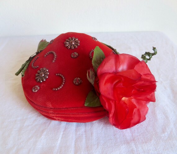 1950's Red Velvet Calot Style Hat Rose and Buds G… - image 7