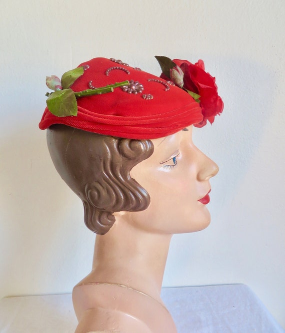 1950's Red Velvet Calot Style Hat Rose and Buds G… - image 4