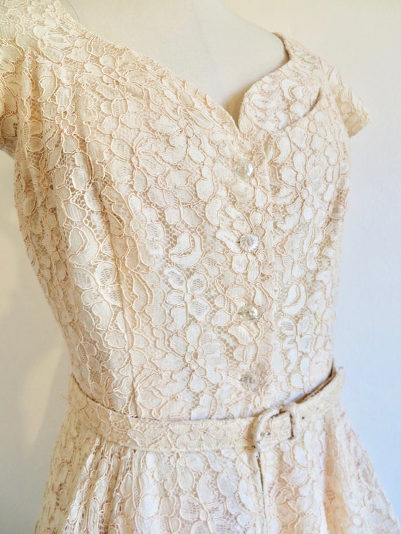 1950's Butter Cream Lace Fit and Flare Dress Swee… - image 5