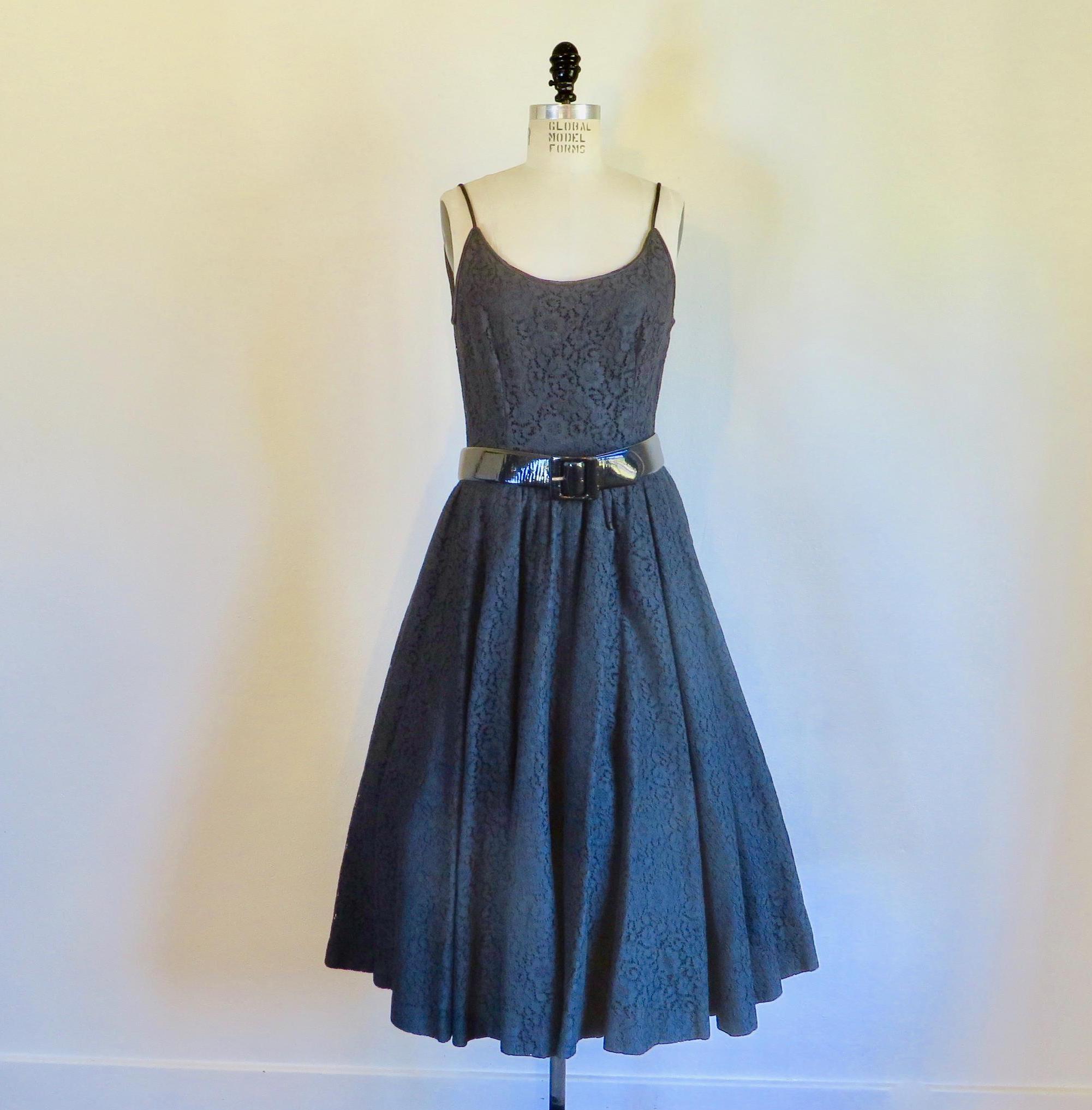 black lace rockabilly dress ModCloth GEODE FIT & FLARE DRESS XS Holiday Party Black Lace Retro Rockabilly