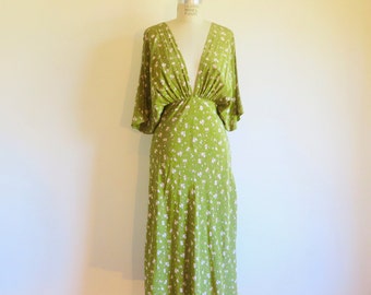 1940's Style Sage Green White Floral Rayon Bias Cut Dress Ruching Butterfly Sleeves Midi Length Open Back Spring Summer Size Small/Medium