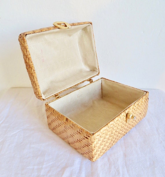 1960's Koret Natural Woven Wicker Box Purse Gold … - image 9