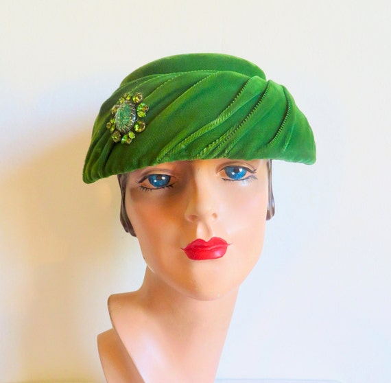 1950's Green Velvet Mushroom Style Hat with Glass… - image 1