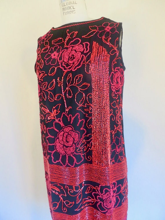 1960's Chinese Black and Red Floral Beaded Silk S… - image 4