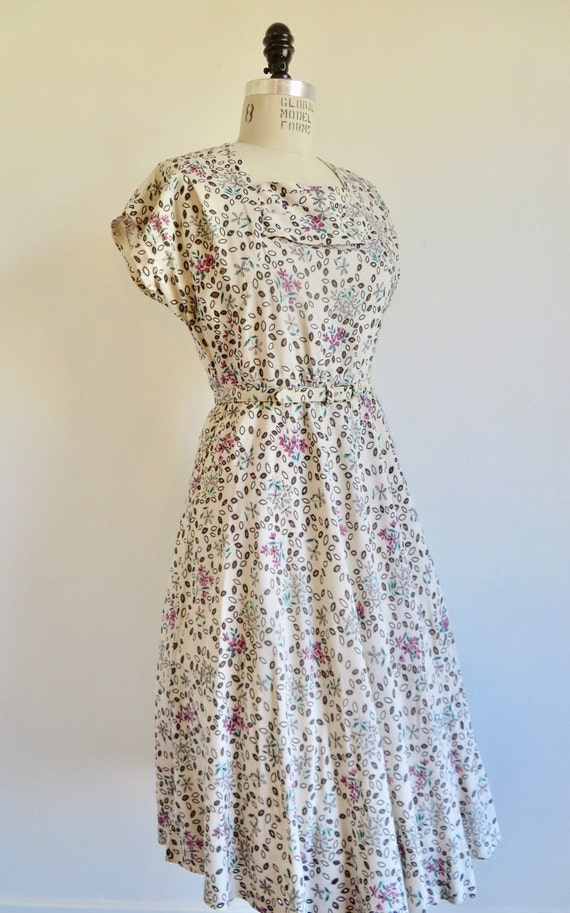 1940's Ivory Eyelet Floral Fit and Flare Day Dres… - image 3