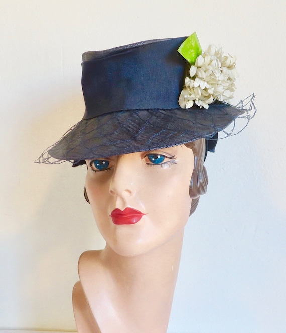 1940's Navy Blue Sisal Straw Tilt Topper Suitor H… - image 2