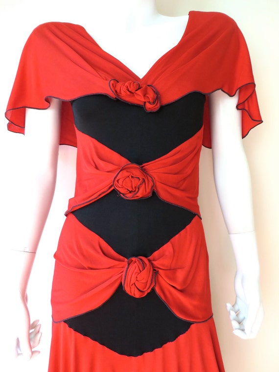 1980s Hollie Harp Silk Jersey Knit Dress: Red & B… - image 2