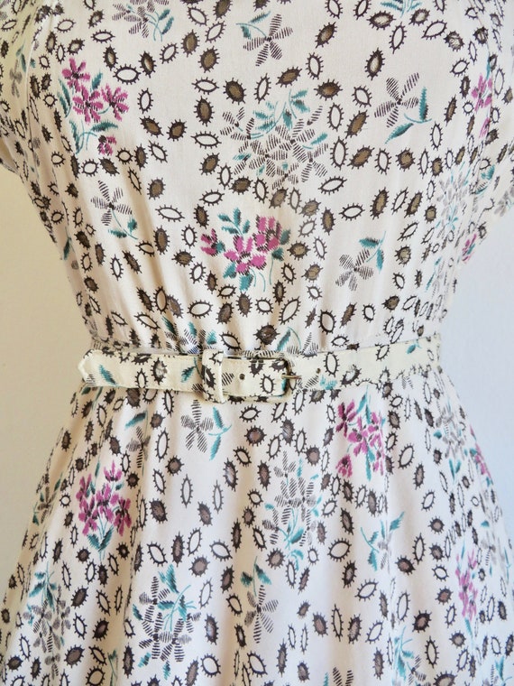 1940's Ivory Eyelet Floral Fit and Flare Day Dres… - image 6