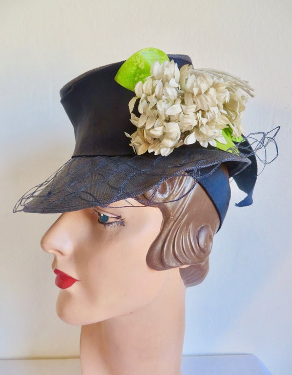 1940's Navy Blue Sisal Straw Tilt Topper Suitor H… - image 4