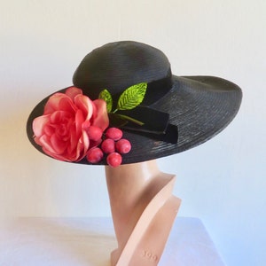 1950&#39;s Black Woven Straw Wide Brim Hat Pink Silk Rose Floral and Berries Trim Spring Summer 50&#39;s Millinery Bridal Wedding Garden Party