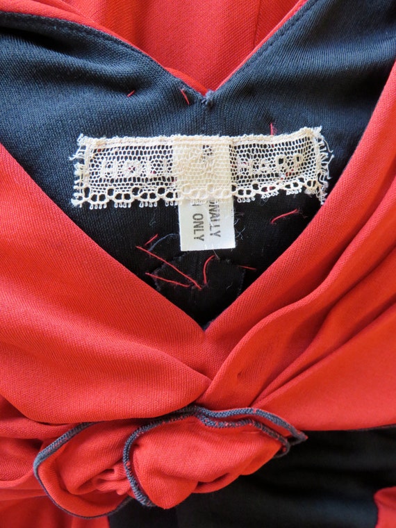 1980's Hollie Harp Red and Black Silk Jersey Knit… - image 5