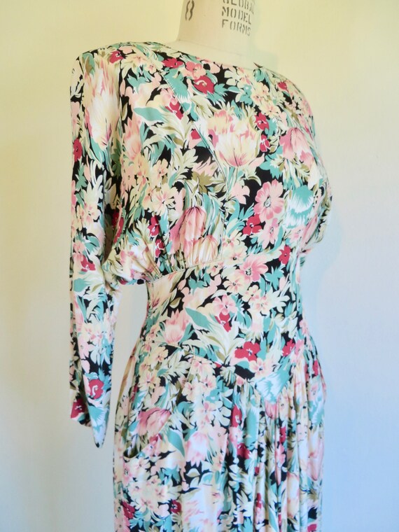 1940's Style Floral Rayon Print Midi Dress Yoked … - image 5