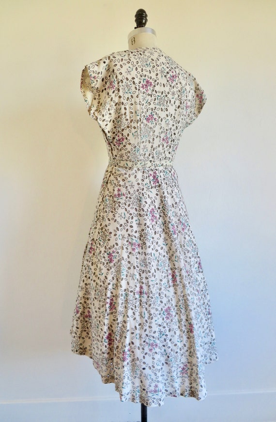 1940's Ivory Eyelet Floral Fit and Flare Day Dres… - image 7