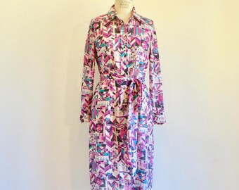 1970's Novelty Print Shirtwaist Dress Belted McMullen Size Medium