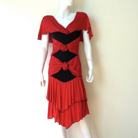 1980s Hollie Harp Silk Jersey Knit Dress: Red & B… - image 1