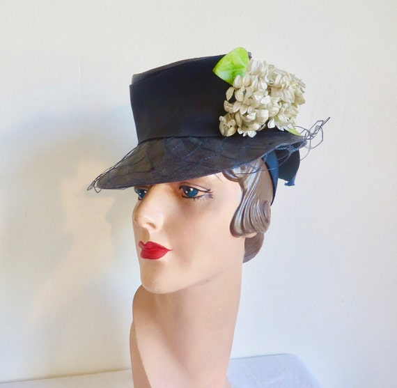 1940's Navy Blue Sisal Straw Tilt Topper Suitor H… - image 1