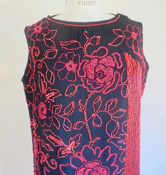 1960's Chinese Black and Red Floral Beaded Silk S… - image 2
