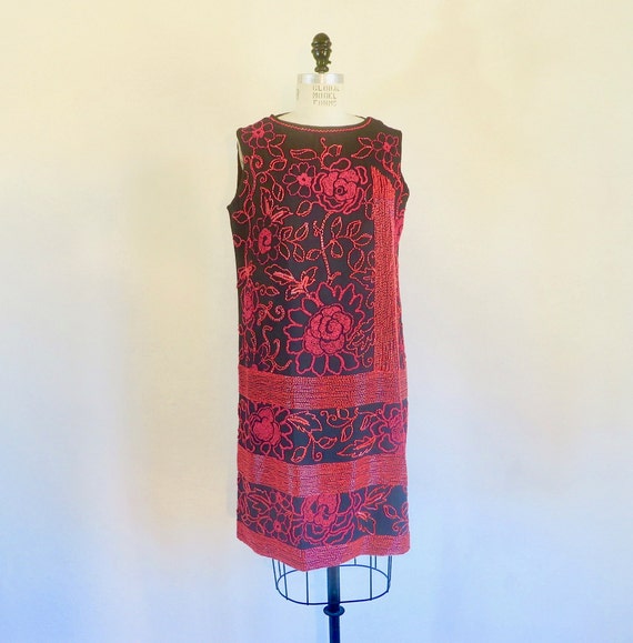 1960's Chinese Black and Red Floral Beaded Silk S… - image 1