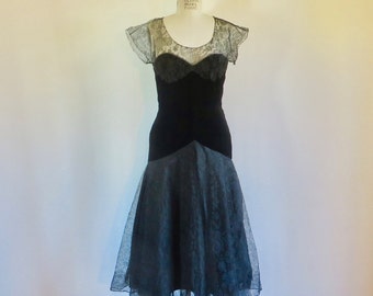 1940's Black Lace and Velvet Evening Dress Formal Party Short Sleeves Flounce Skirt 40's Gown Fall Winter Rockabilly 29" Waist Size Medium